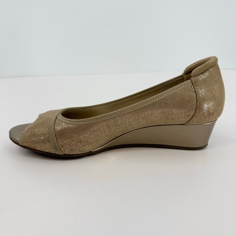 Anne Klein Sport Size 10 Corner Peep Toe Wedge Sandal Metalic Taupe Pump - Picture 7 of 11